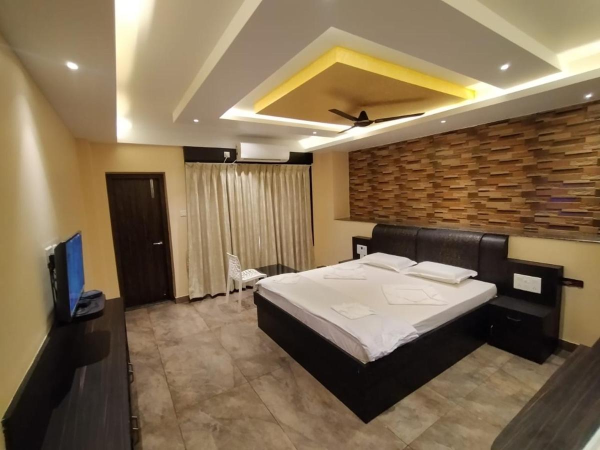 Sweet Hotel *